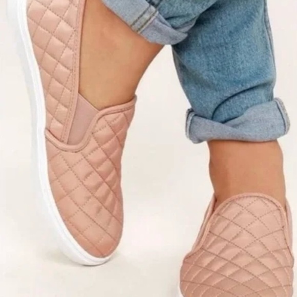 Steve Madden Women’s Quilted Pink Slip on Sneakers - Picture 7 of 7
